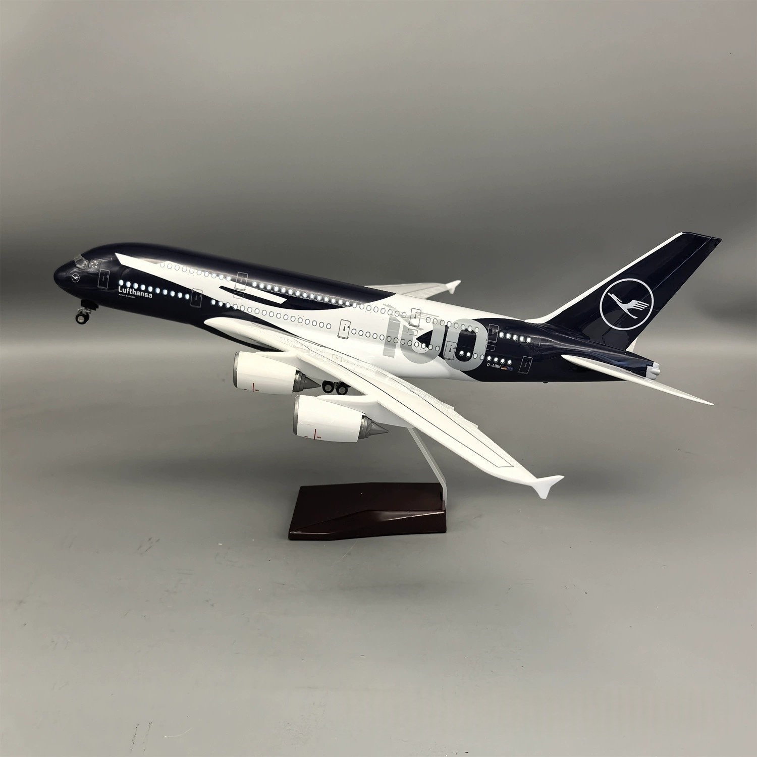 Model Kit Ixchel - Neues 45cm Lufthansa A380 100 Jahre