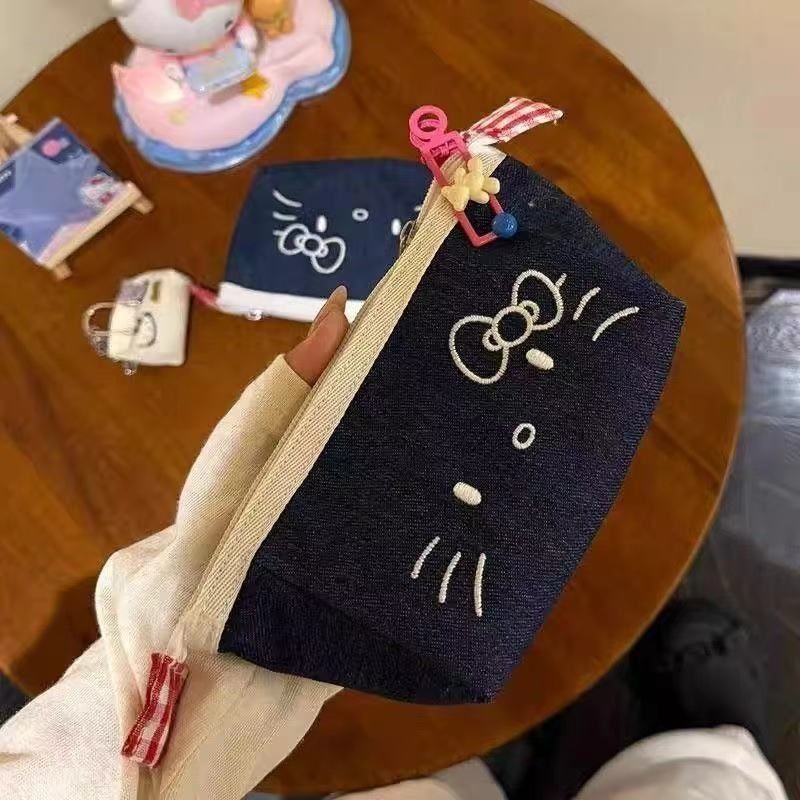 Hello Kitty inspiriertes Jeans – Model Kit Markers Bewertung und Preis
