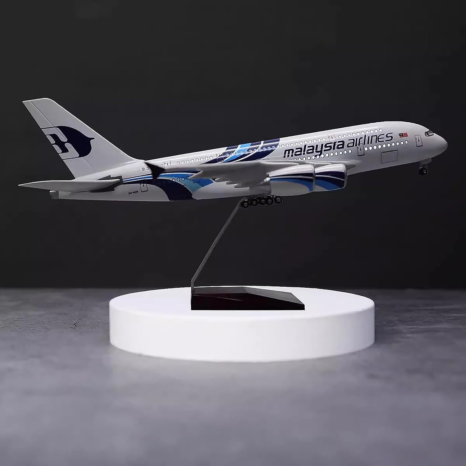 Malaysia Airlines A380 Metallf – Model Kit Ixchel Bewertung und Preis